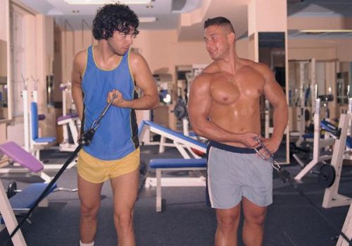 2guys-workingout-thesameway